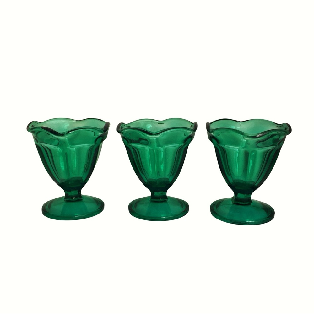Anchor Hocking Green Tulip Glass Ice Cream Sherbet Dessert Dishes